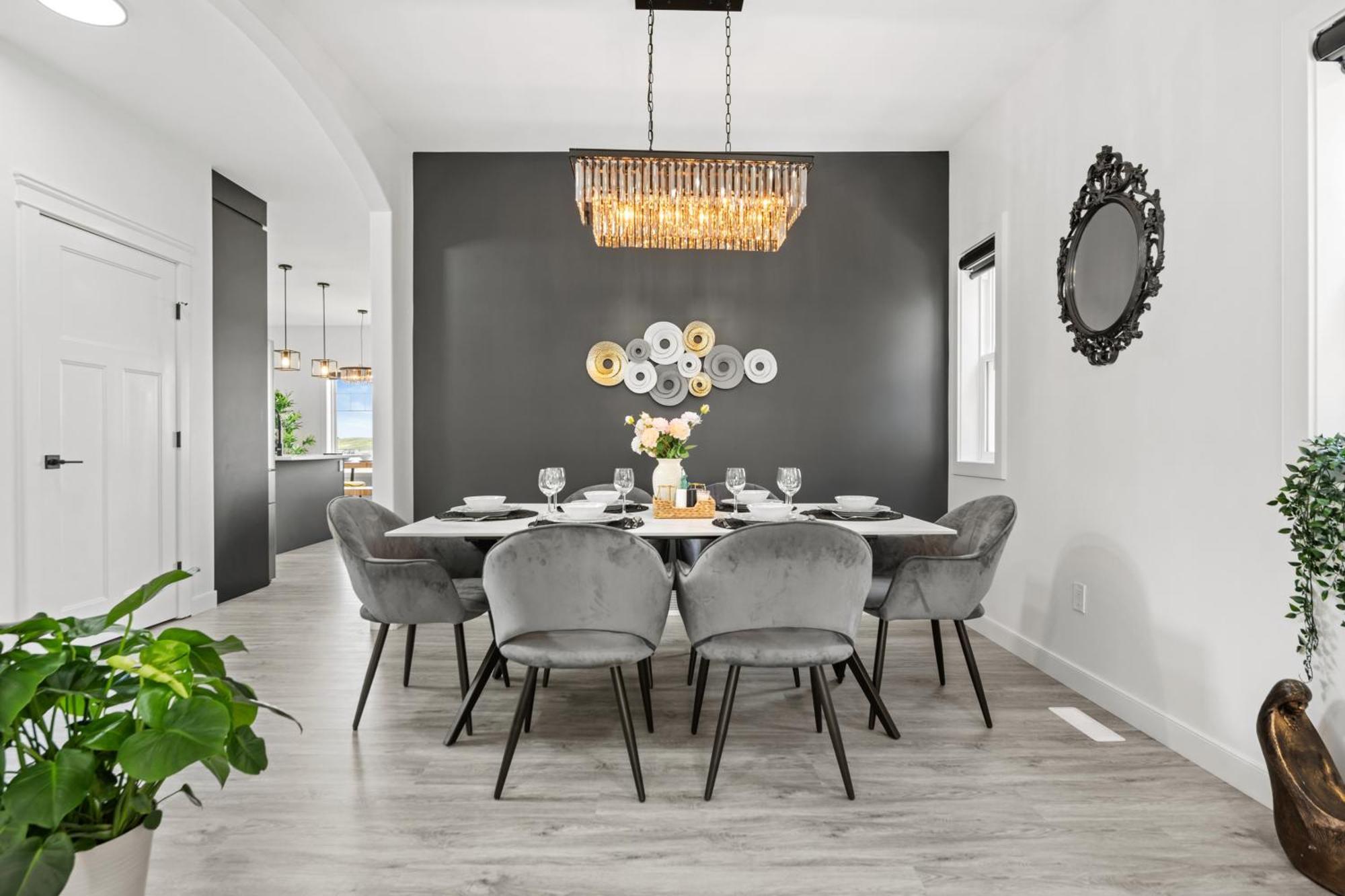 Hébergement de vacances Luxury Lakeview - 2500sqft Of Private Space With 5 Beds, 4 Bath, 2 Living Rooms, Kitchen, Ac, Jacuzzi, 18-min To Airport, 20-min To Downtown, 80-min To Banff Calgary